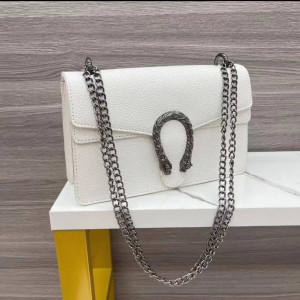 White Chain Hand Fashion Handbag